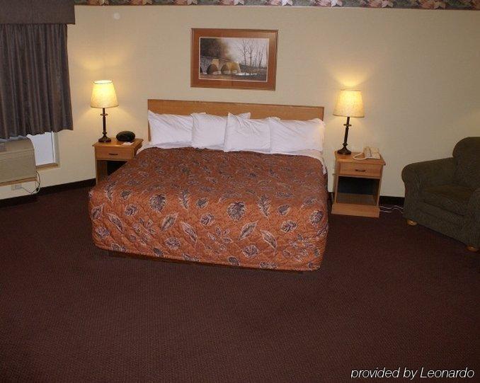 Fossil Creek Hotel & Suites Russell Номер фото