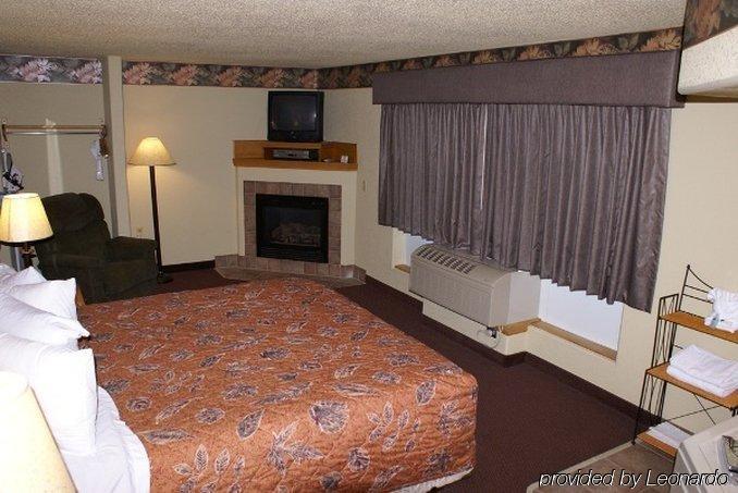 Fossil Creek Hotel & Suites Russell Номер фото